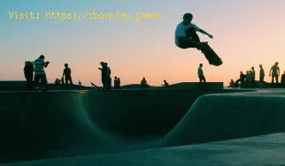 Comment le système d'entraînement au skateboard aide-t-il à at