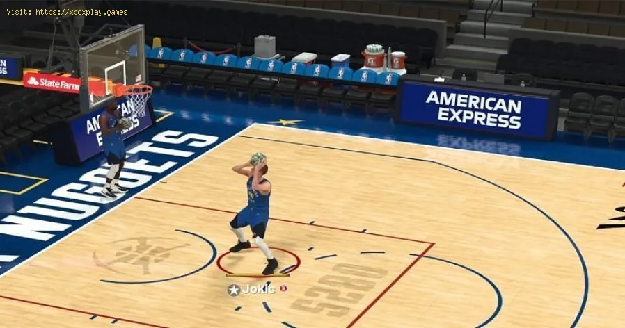 Wie man einen Hakenschuss in NBA 2K23 macht