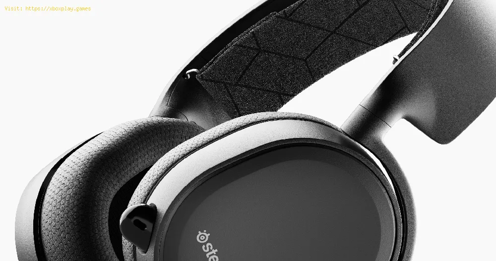 Arctis 9X headphones made for Xbox by SteelSeries 